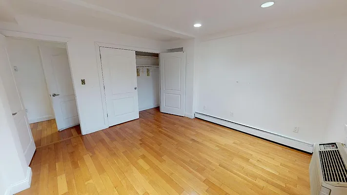 Sold by Metro Garden Realty NYC | media 23