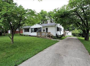 817 Stadium Dr, Greencastle, IN 46135