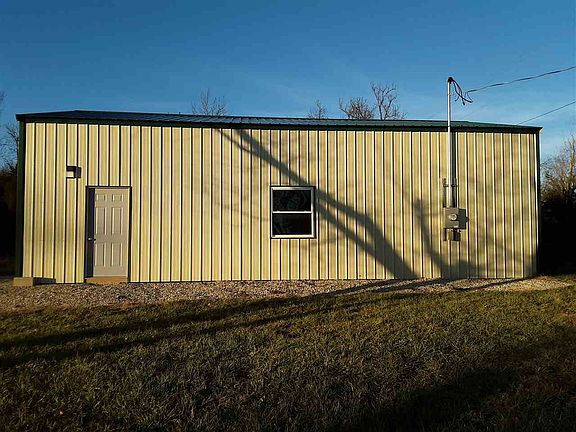5th image of 706 N Saint Nicholas St