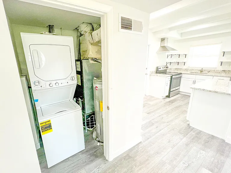In Unit Washers & Dryers - Atlantic Place ONLY