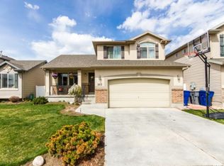 203 N Walton Dr, North Salt Lake, UT 84054