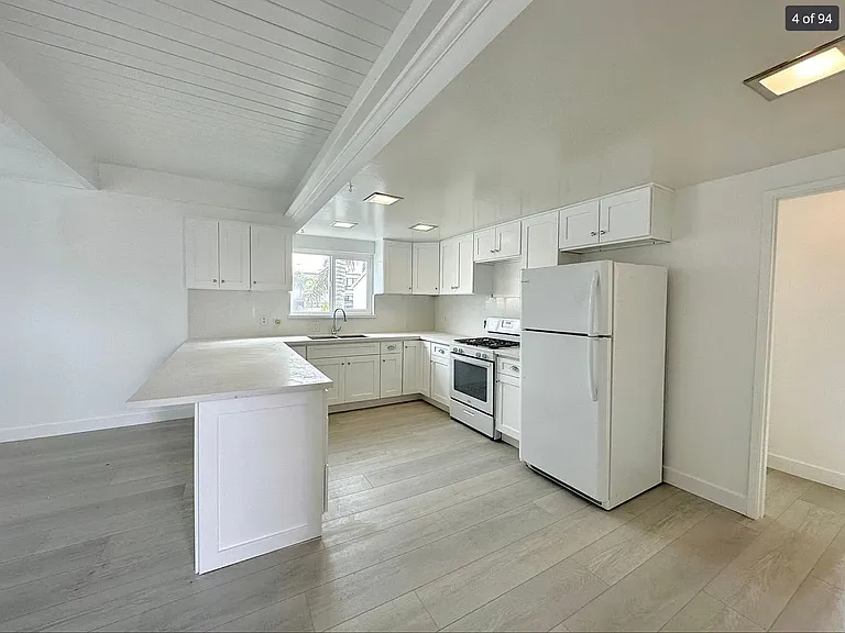 148 Ventura Ave — Photo 4