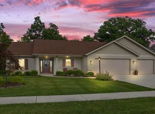 11240 Belleharbour Cv, Fort Wayne, IN 46845