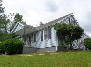 27 Town View Ln, Goshen, VA 24439