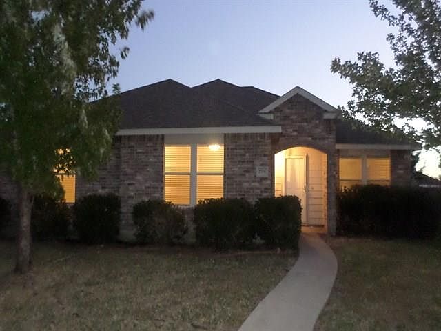 1st image of 2706 Deerborn St