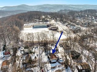 20 Sycamore Rd, Bloomingdale, NJ 07403