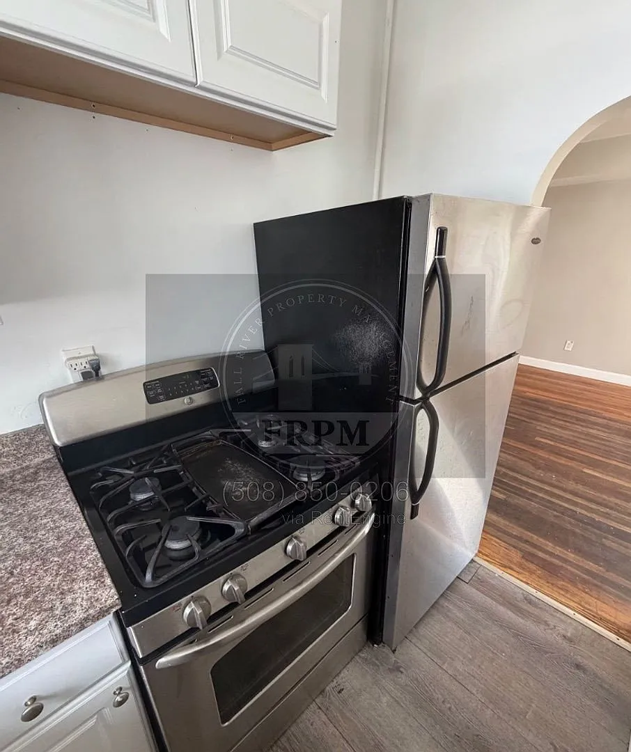 2 bed, 1.0 bath, $1,500 — Photo 2