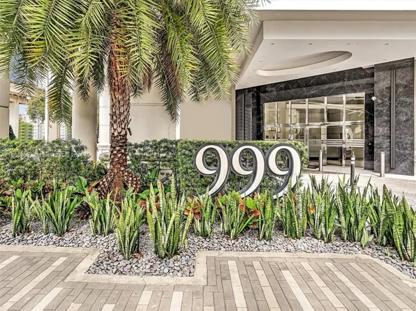 999 SW 1st Ave APT 1403, Miami, FL 33130