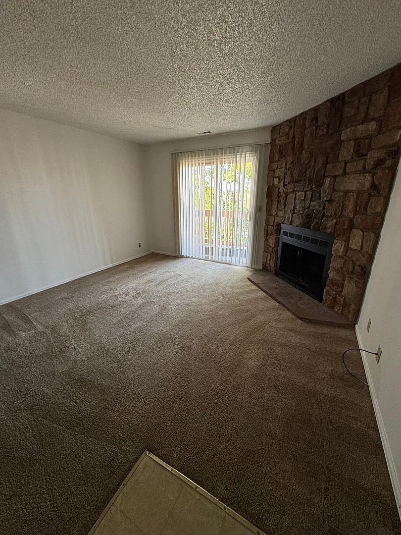 2 Bedroom, 2 Bath Condo On Southwest Side Of Colorado Springs, Move In Special — Photo 2