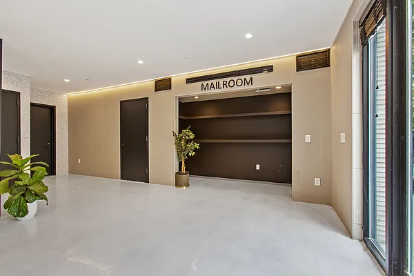 Rented by Luca Paci Real Estate | media 13