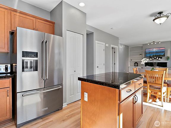5th image of 16006 23rd Street E