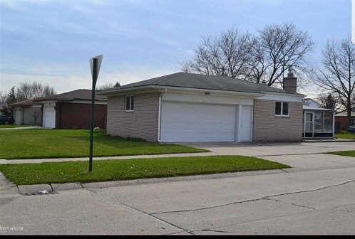 1st image of 2655 Clayton Dr