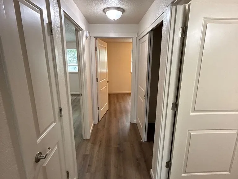 917 Bryan Ct — Photo 11