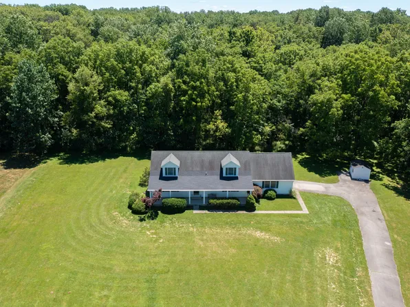 2901 W Peach Tree Ln, Crawfordsville, IN 47933