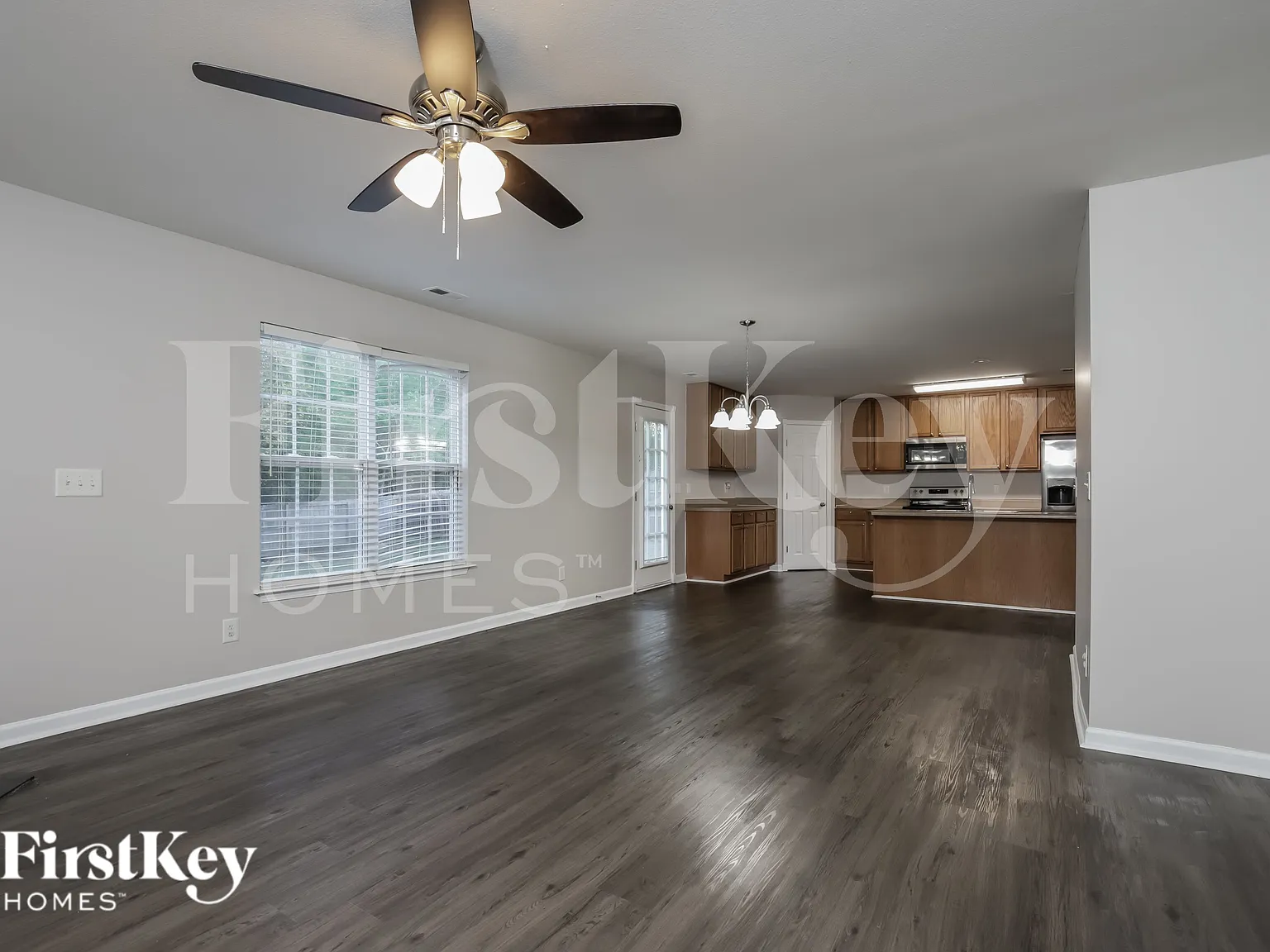 4 bed, 2.5 bath, 2752 sqft, $2,485 — Photo 3