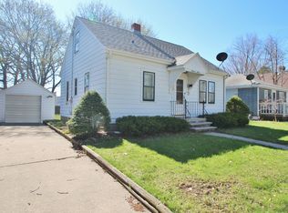 1112 Shea Ave, Green Bay, WI 54303