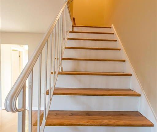 4th image of 458 Olian Dr