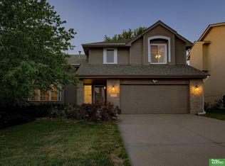 16604 Ames Ave, Omaha, NE 68116