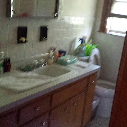 Up/Lw Both Baths Same