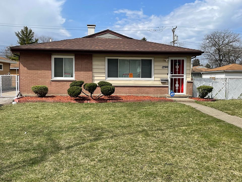 1st image of 1390 Burnham Ave