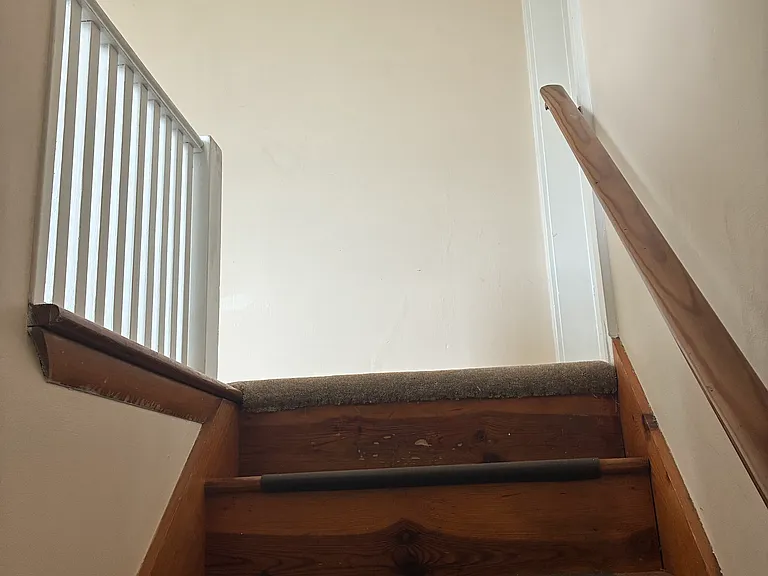 164 S River St #B — Photo 5