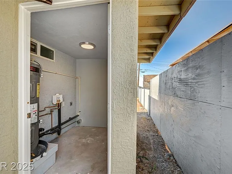 6 Brown St — Photo 15