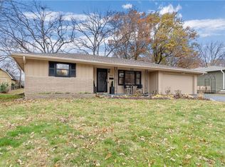 406 SW Madison St, Lees Summit, MO 64063