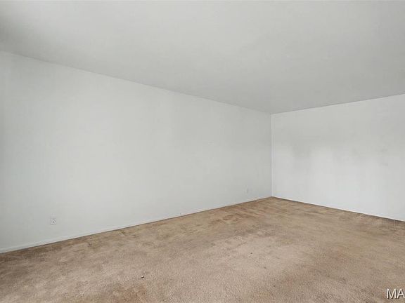 4th image of 2025 Derhake Rd