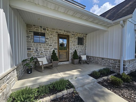 3rd image of 5384 E Houston Rd