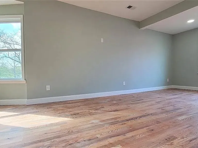259 Duncan Ave #2 — Photo 3