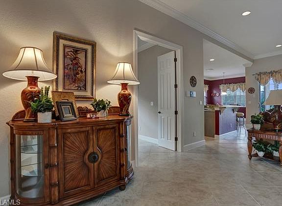 4th image of 9189 Treeside Ct