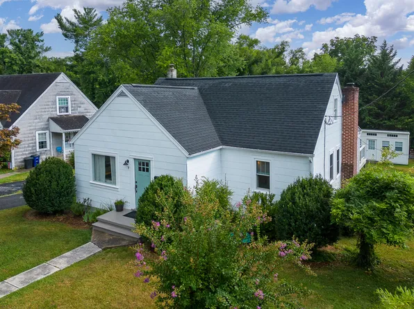 7 Maple Ln, Lexington, VA 24450