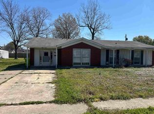 1905 S Spring St, Stuttgart, AR 72160