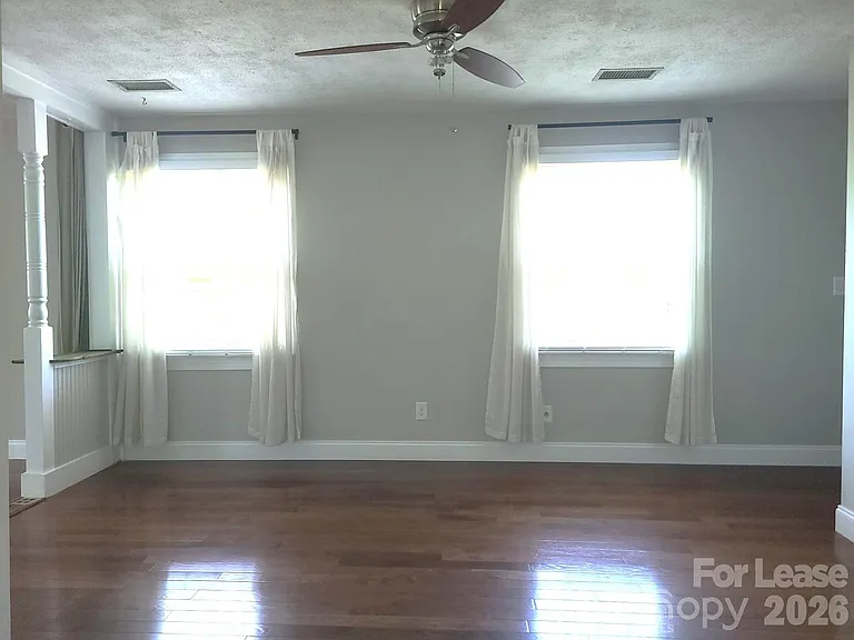 557 Wakefield Dr #D — Photo 5