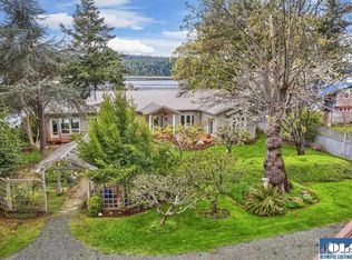 501 Griffith Point Rd, Nordland, WA 98358