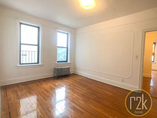 Rented by Realty 2000 Corp | media 38