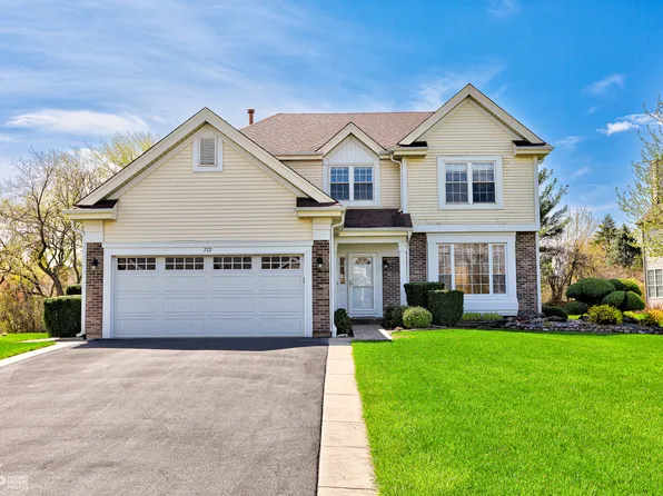 772 Foxmoor Ln, Lake Zurich, IL 60047