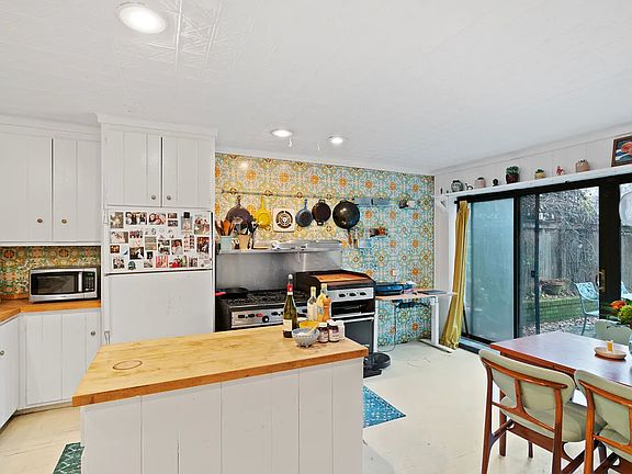 4th image of 287 Park Pl #1