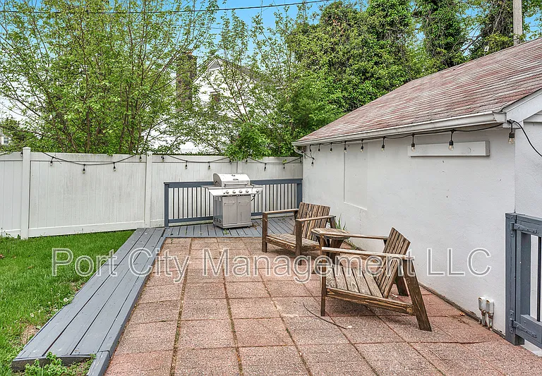 808 S Beechfield Ave — Photo 28