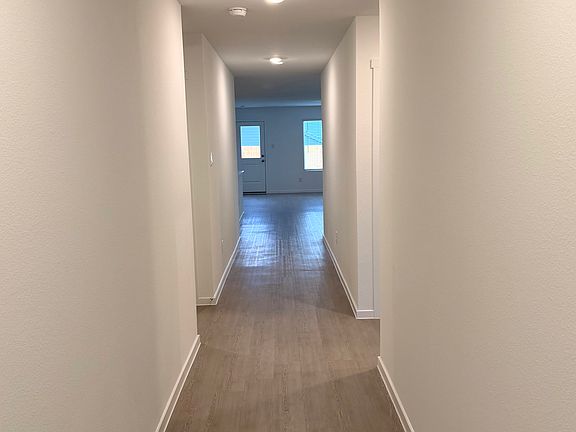 4th image of 3715 Longleaf Dr
