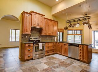 10042 E Fenimore Rd, Mesa, AZ 85207