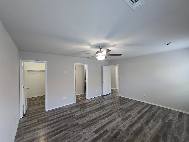 1061 E Bunting St — Photo 5