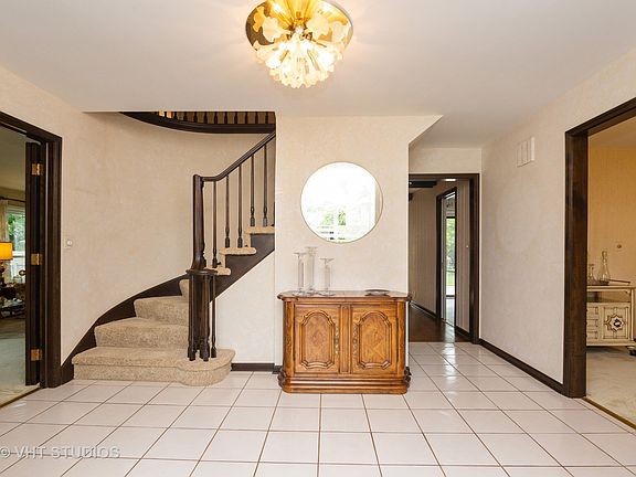 2nd image of 3312 Lake Knoll Dr
