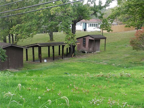 5th image of 407 Hillview Dr