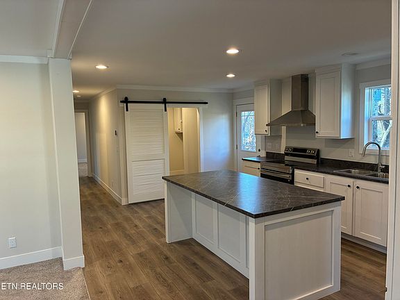 5th image of 3114 Browning Ave NW