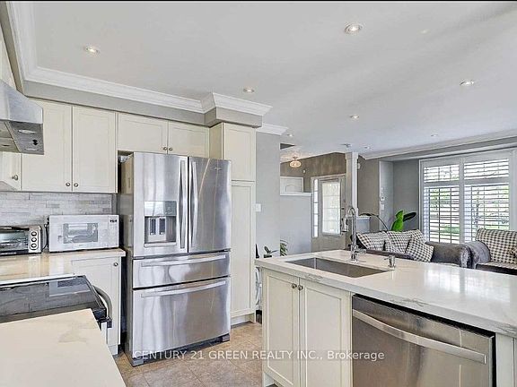 4th image of 25 Holroyd St