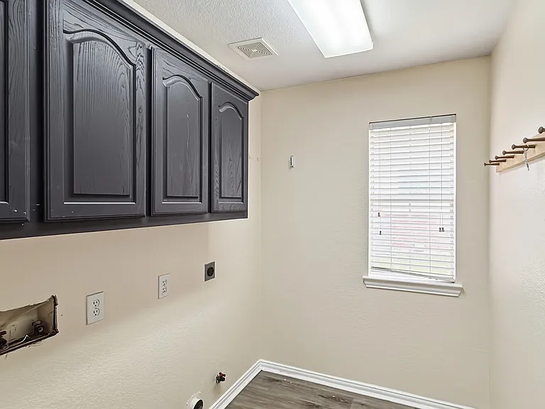 502 Overhill Dr — Photo 19