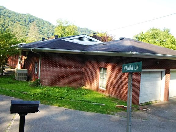 2nd image of 16 Wanda Ln