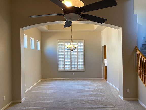 3rd image of 731 W Oriole Way