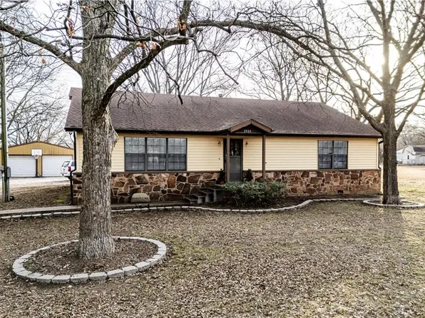 4032 County Road 3730, Independence, KS 67301